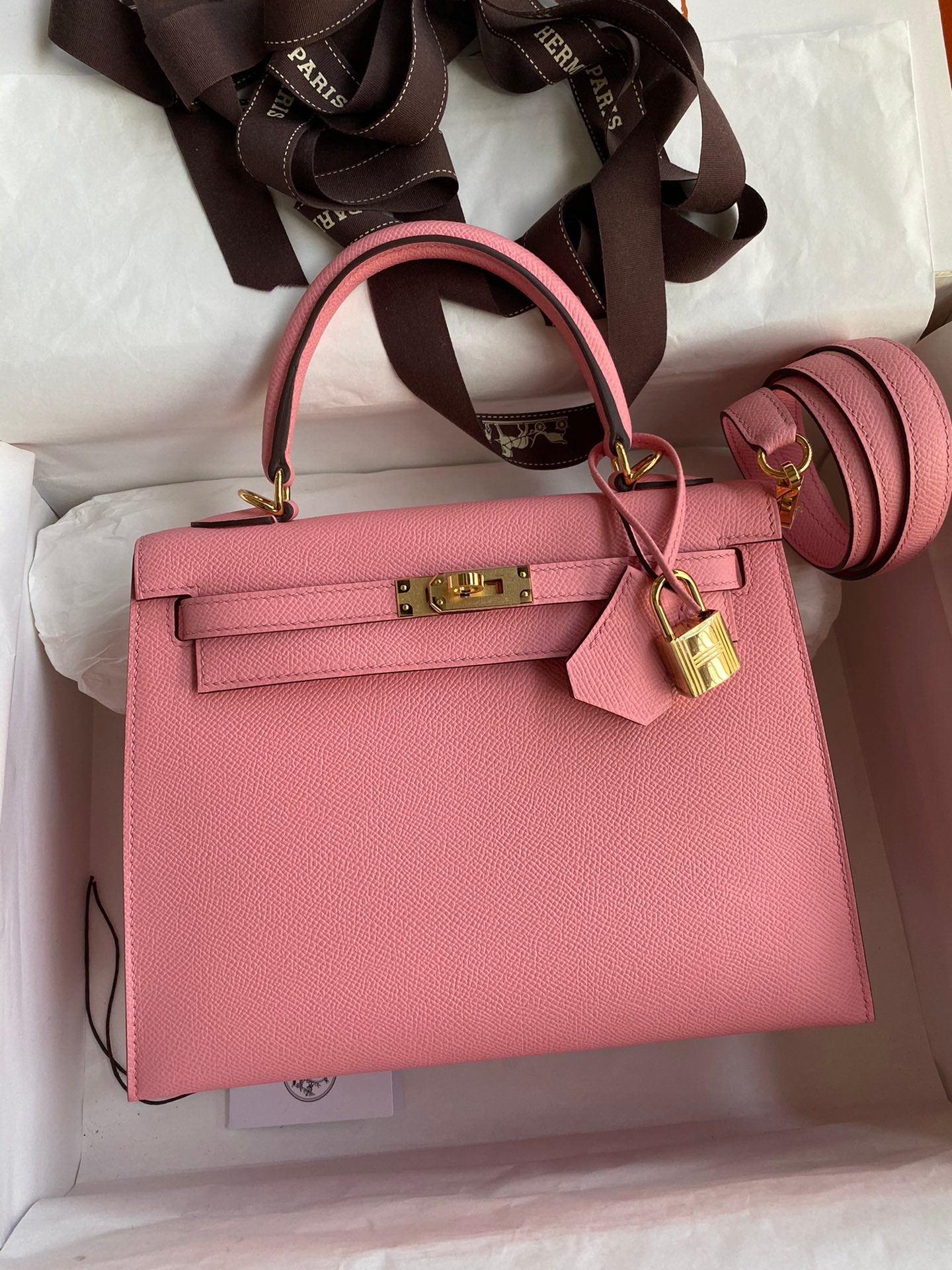 Hermes Kelly Bag ( AVAILABLE IN DIFFERENT COLOURS )