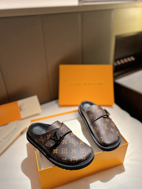 LV Latest Slippers