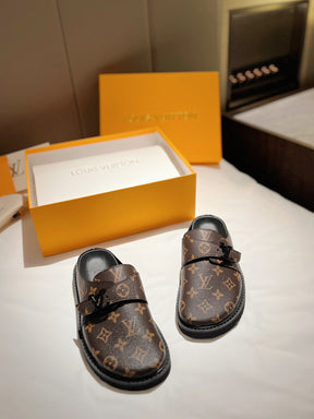 LV Latest Slippers