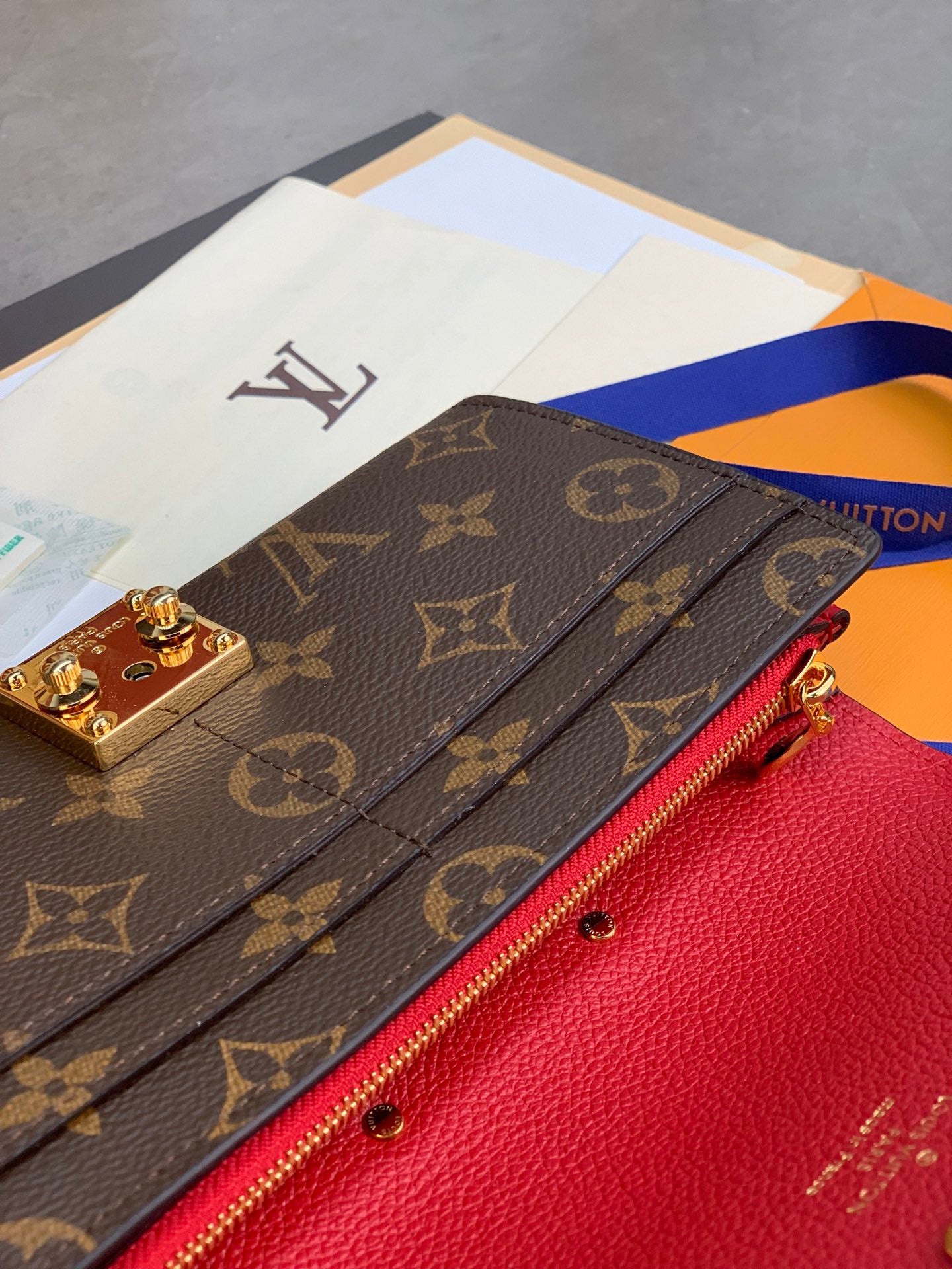 LV Versatile Pallas Wallet